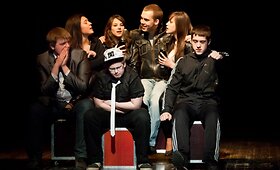 Roki&scaron;kyje praūžė jaunimo teatrų festivalis &bdquo;Trumpas sujungimas&ldquo; (nuotraukos) galerija