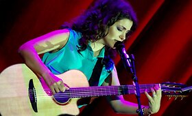 Lyri&scaron;koji Katie Melua koncertinį turą užbaigė nuo&scaron;irdžiu koncertu Kaune
