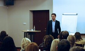 Seminare &bdquo;Vienuolis, kuris nusipirko &bdquo;Ferrari&ldquo; buvo mokoma siekti didelių pergalių (nuotraukos) galerija