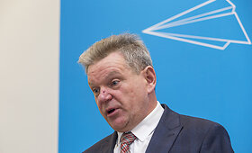 Susisiekimo ministras J. Narkevičius susitinka su pa&scaron;to profesinėmis sąjungomis