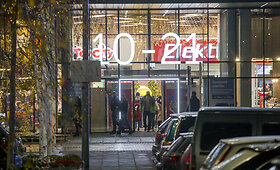 &bdquo;Ikea&ldquo; ir &bdquo;Nordika&ldquo; prekybos centrų prieigos sugriežtinto karantino i&scaron;vakarėse