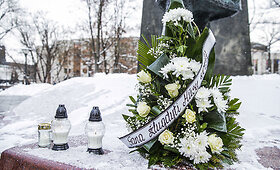 Smulkaus verslo atstovai uždegė žvakutes prie Vyriausybės