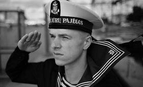 Modestas &Scaron;idlauskas ne tik tarnauja tėvynei, bet ir užima retas bei unikalias pareigas