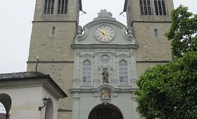 Pasivaik&scaron;čiojimas po &scaron;veicarų Liucernos miestą