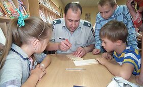 Stovyklos diena su policininku-tautodailininku Albinu &Scaron;ileika