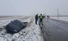 Į avariją netoli &Scaron;ilutės pateko mikroautobusas su keturiais keleiviais