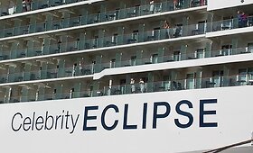 Klaipėdos uoste vie&scaron;i milžini&scaron;kas kruizinis laineris &bdquo;Celebrity Eclipse&ldquo;