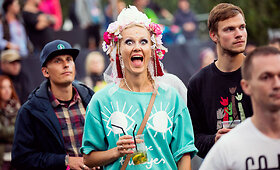 &bdquo;Positivus 2016&ldquo; pirmoji diena &ndash; žmonės dalijasi džiaugsmu ir meile