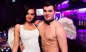 Naktinės linksmybės &ndash; su angelais virtusiomis seksualiomis merginomis
