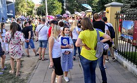 Didžiulė balsuotojų eilė prie Baltarusijos ambasados Vilniuje