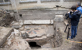 Vilniaus Didžiosios sinagogos komplekso archeologiniai tyrimai nustebino netikėtai atrastais unikaliais radiniais