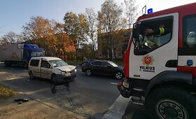 Vilniuje prie Vingio parko susidūrė 3 automobiliai, sužeistas vaikas