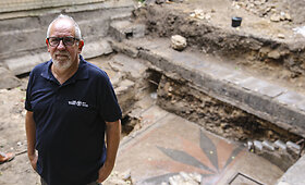 Vilniaus didžiosios sinagogos tyrimų vietoje pristatyti archeologiniai radiniai ir tyrimų rezultatai