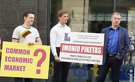 Lietuvos vežėjų piketas prie Europos komisijos atstovybės