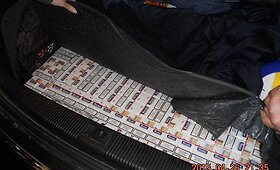 Balandžio 26 d. Medininkų kelio poste sulaikyta kontrabanda, gabenta diplomatiniame automobilyje.
