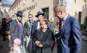 Žydų gatvės meninio akcento hebrajų ir jidi&scaron; kalbomis atidengimas