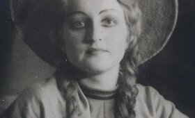 Regina Tumalevičiūtė &ndash; vienas pagrindinių XX a. vidurio Lietuvos operos scenos sopranų. 