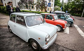 &bdquo;MINI&ldquo; automobiliai prie Vokietijos ambasados