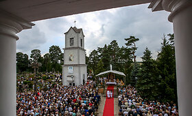 Piva&scaron;iūnuose vyksta Žolinės atlaidai