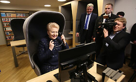 Prezidentė lankosi Vilniaus apskrities Adomo Mickevičiaus vie&scaron;ojoje bibliotekoje