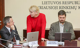 Vyriausioji rinkimų komisija svarsto rinkimų klausimus