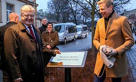 P.Poro&scaron;enka Vilniuje i&scaron;kilmingai atidarė Ukrainos vardo skverą