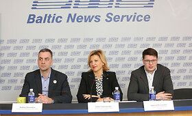 Lietuvos tėvų forumo ir Nacionalinio aktyvių mamų sambūrio spaudos konferencija
