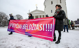 Eitynės už moterų teises Vilniaus Gedimino prospektu