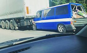 Kam&scaron;čius kelyje į Klaipėdą prie Kauno sukėlė dvi avarijos