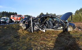 Varėnos r. susidūrus automobiliams viena moteris žuvo, kita &ndash; sužalota
