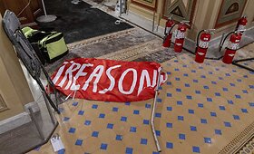 D.Trumpą palaikančių riau&scaron;ininkų nusiaubtas Kapitolijus