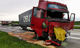 Kraupi &bdquo;Volvo&ldquo; ir sunkvežimio kaktomu&scaron;a Ukmergės rajone