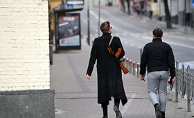 Savanoriai su ginklais Kijeve