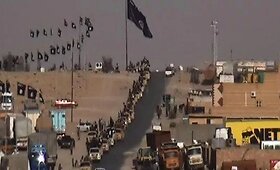 Islamo valstybės kovotojai Ramadžio miesto užėmimą at&scaron;ventė kariniame parade