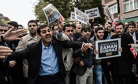 Turkijos policija &scaron;turmavo vyriausybę kritikuojančios žiniasklaidos grupės būstinę