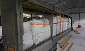 Tarp saulėgrąžų i&scaron;spaudų muitinės pareigūnai aptiko pusės milijono eurų vertės kontrabandą