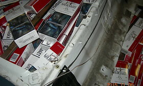 Kybartų kelio poste pareigūnų sulaikytos kontrabandinės cigaretės