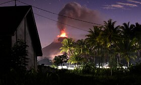 Indonezijoje i&scaron;siveržė Soputano ugnikalnis