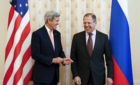 Johnas Kerry susitiko su Sergejumi Lavrovu Maskvoje