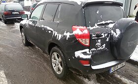 Naktį Jonavoje pavogtas brangus &bdquo;Toyota&ldquo; automobilis, jonaviečiai pra&scaron;o visuomenės pagalbos