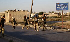 Turkijos remiami nuosaikūs sirų sukilėliai i&scaron;stūmė i&scaron; Dabiko miestelio &bdquo;Islamo valstybės&ldquo; kovotojus