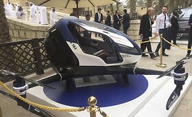 Keleivinis dronas &bdquo;EHang 184&ldquo; pristatytas Dubajuje