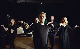 Vilniaus mažojo teatro aktoriai rengiasi spektaklio &bdquo;Fantazijus&ldquo; premjerai