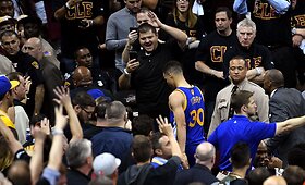LeBronas kuria stebuklą: &bdquo;Cavaliers&ldquo; i&scaron;lygino NBA superfinalo rezultatą