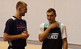 Madride &ndash; smagus Domanto Sabonio susitikimas su Jonu Mačiuliu ir ispanų žurnalistais