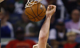 Pirmoji D.Motiejūno ir D.Sabonio akistata NBA
