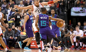 Galingai žaidęs J.Valančiūnas vaikė &bdquo;Hornets&ldquo; mažylį