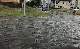 Kaune praūžus liūčiai ėmė skęsti gatvės
