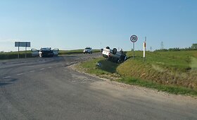 &bdquo;Opel&ldquo; ir &bdquo;VW Passat&ldquo; avarija Kazokinės kaime