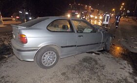 Marijampolėje ant Kumelionių tilto susidūrė du automobiliai